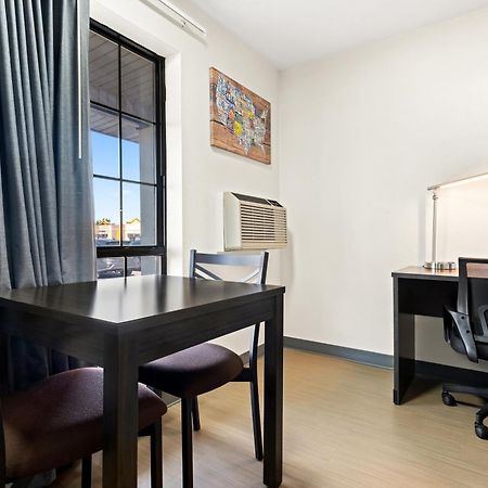 Econo Lodge Dumas Екстериор снимка