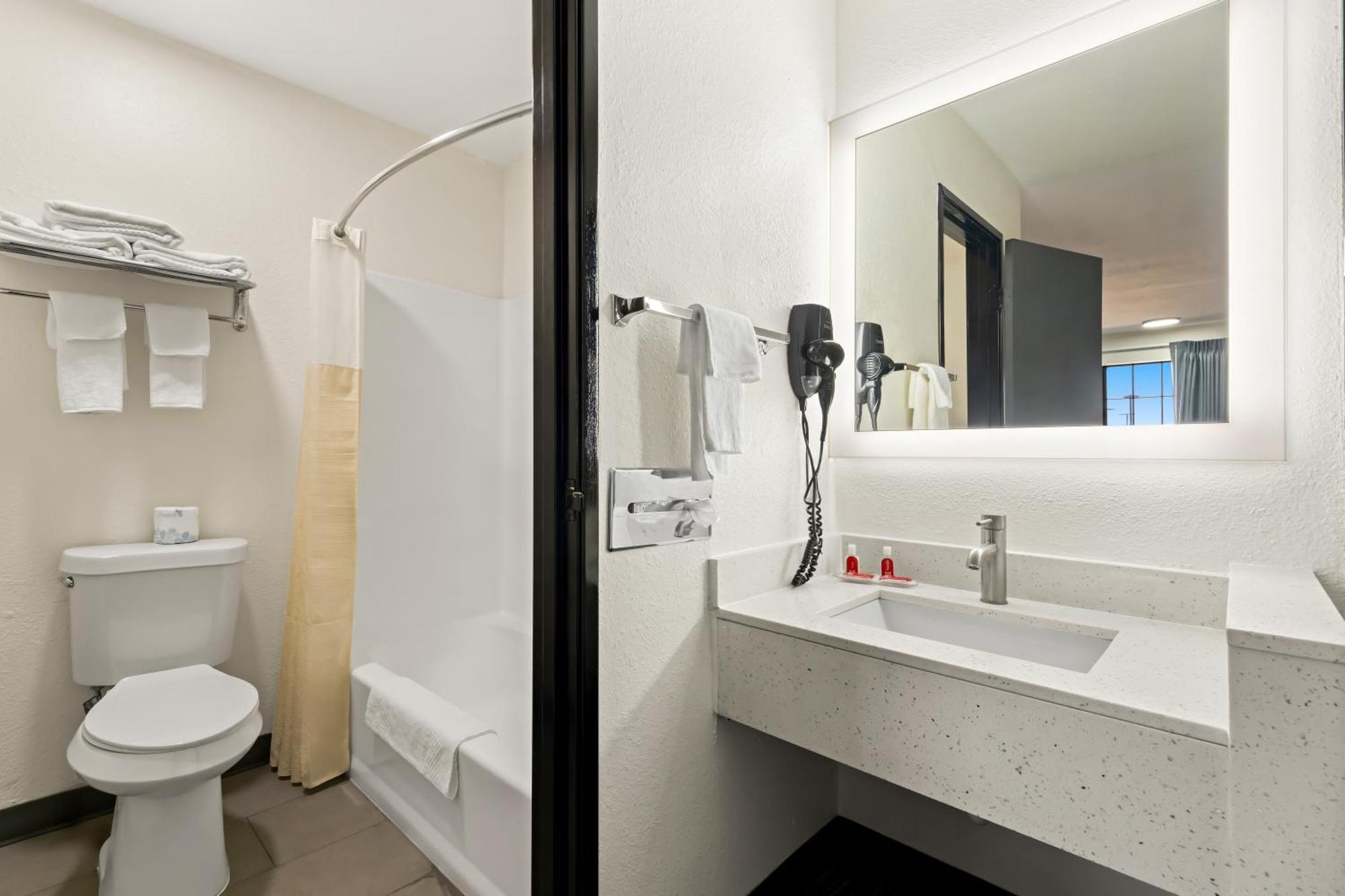 Econo Lodge Dumas Екстериор снимка